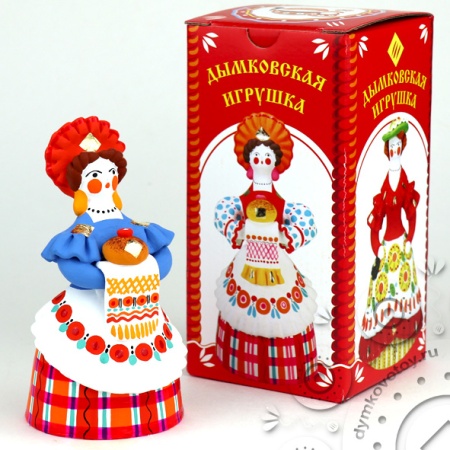 Барыня деревенская с хлебом